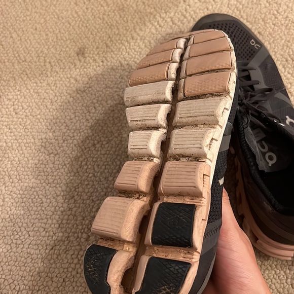 Onclouds - Picture 2 of 2